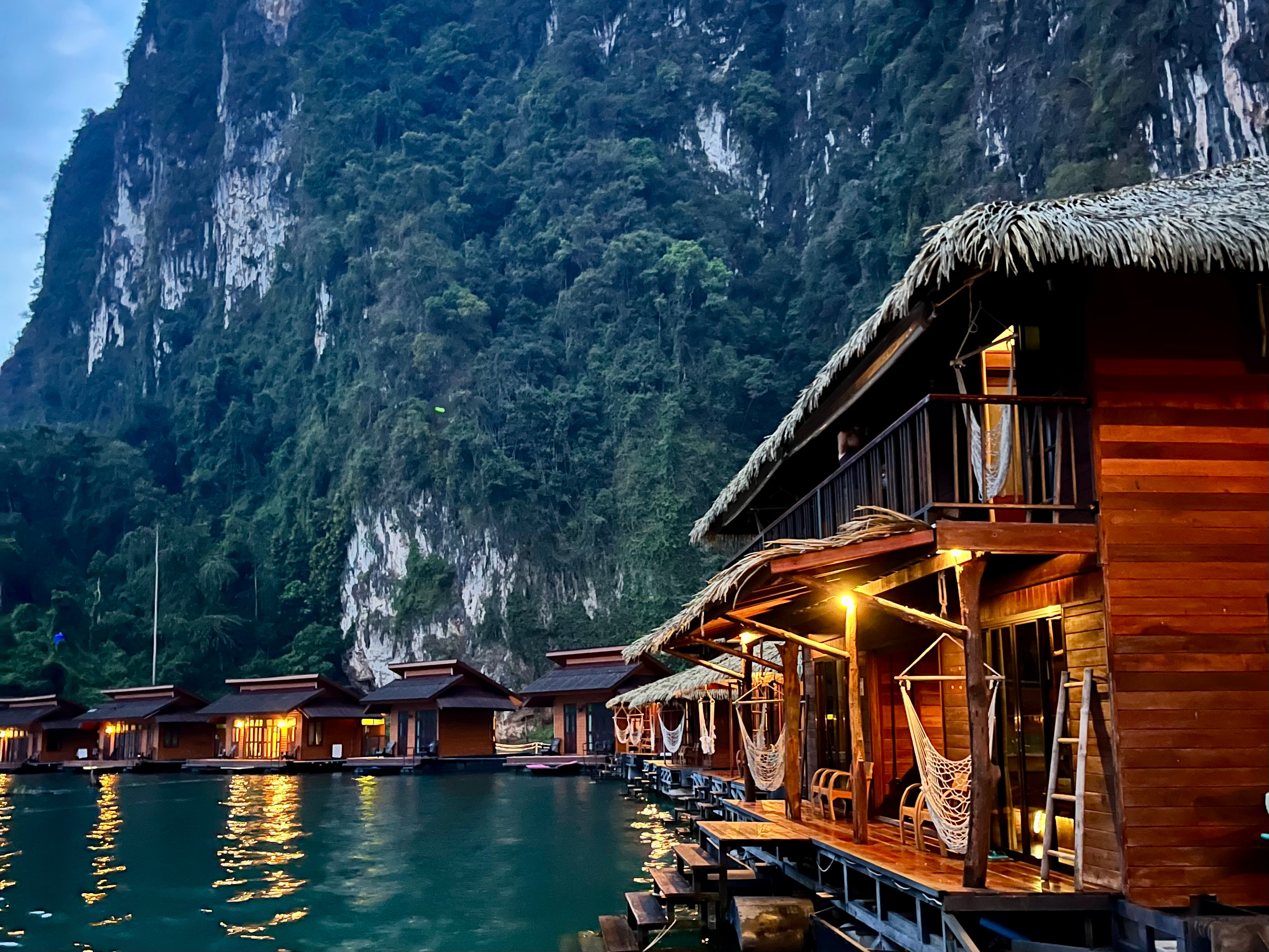 Khao Sok kokemuksia – Cheow Lan Lake ja yö kelluvassa hotellissa